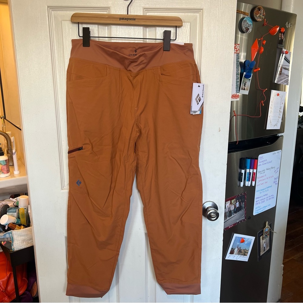 Black Diamond NWT Women’s technician jogger